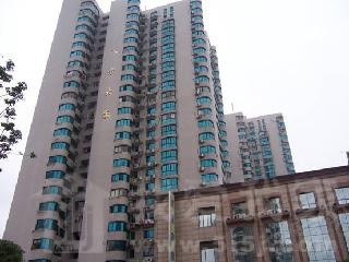 【八方大廈】